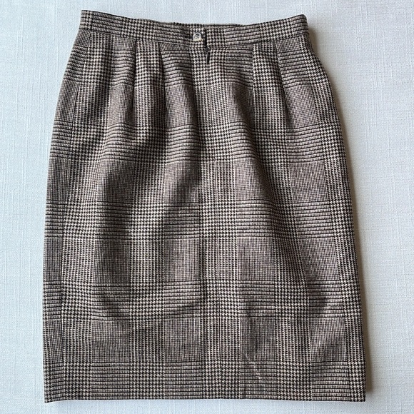 Celine Women’s Brown Dark Academia Skirt - Picture 4 of 7
